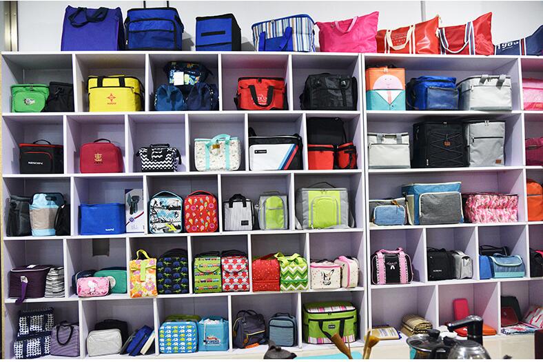 Chambre d'&eacute;chantillon de sac &agrave; lunch de refroidisseur isol&eacute;