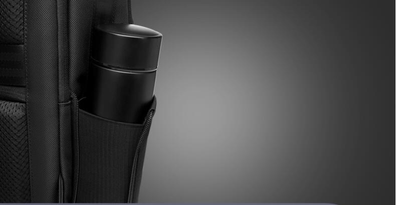 poche de c&ocirc;t&eacute;