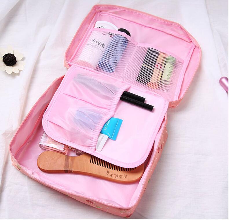 Int&eacute;rieur des femmes sac de rangement cosm&eacute;tique