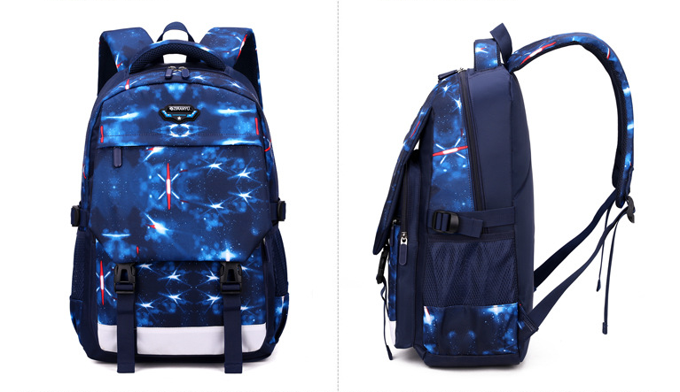 c&ocirc;t&eacute; de l'ensemble de l'&eacute;colier