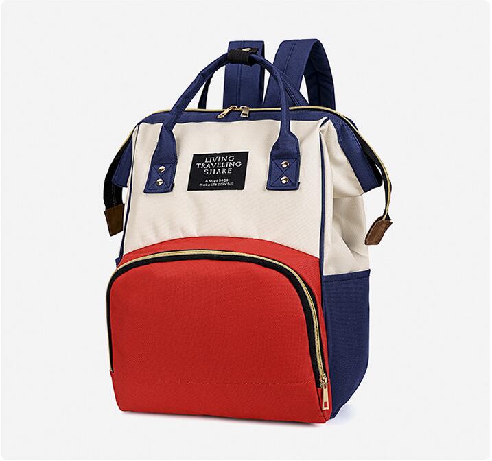 Vue lat&eacute;rale - sac &agrave; dos Maman